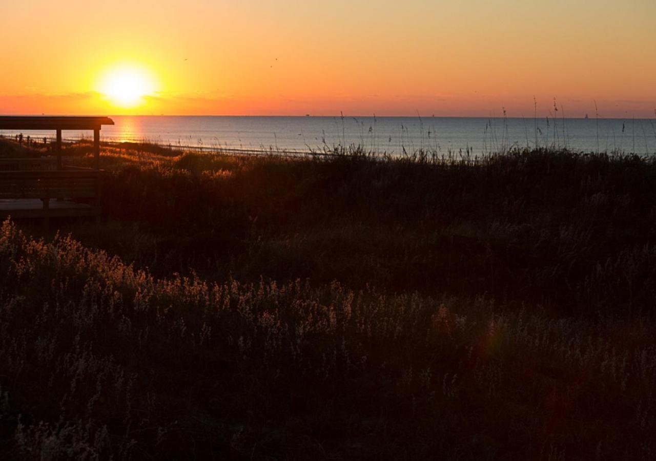 Atlantic Beach Resort, A Ramada By Wyndham Екстер'єр фото
